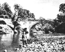 Featherstone Road Bridge