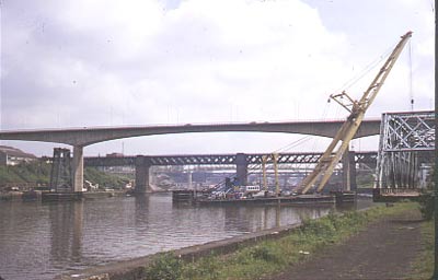 Dismantling the old Redheugh Bridge