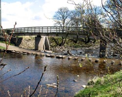 Old Huntshield Footbridge and Stepping Stones from north side