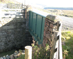 Close up of northern end of Killhopehead Bridge looking south-east