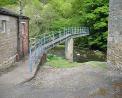 Rivergreen Mill Footbridge looking north