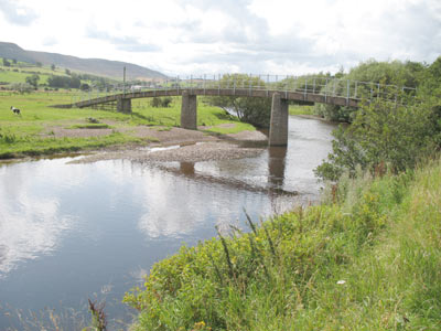 Thropton Footbridge looking south