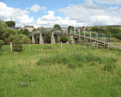 Thropton Footbridge looking north